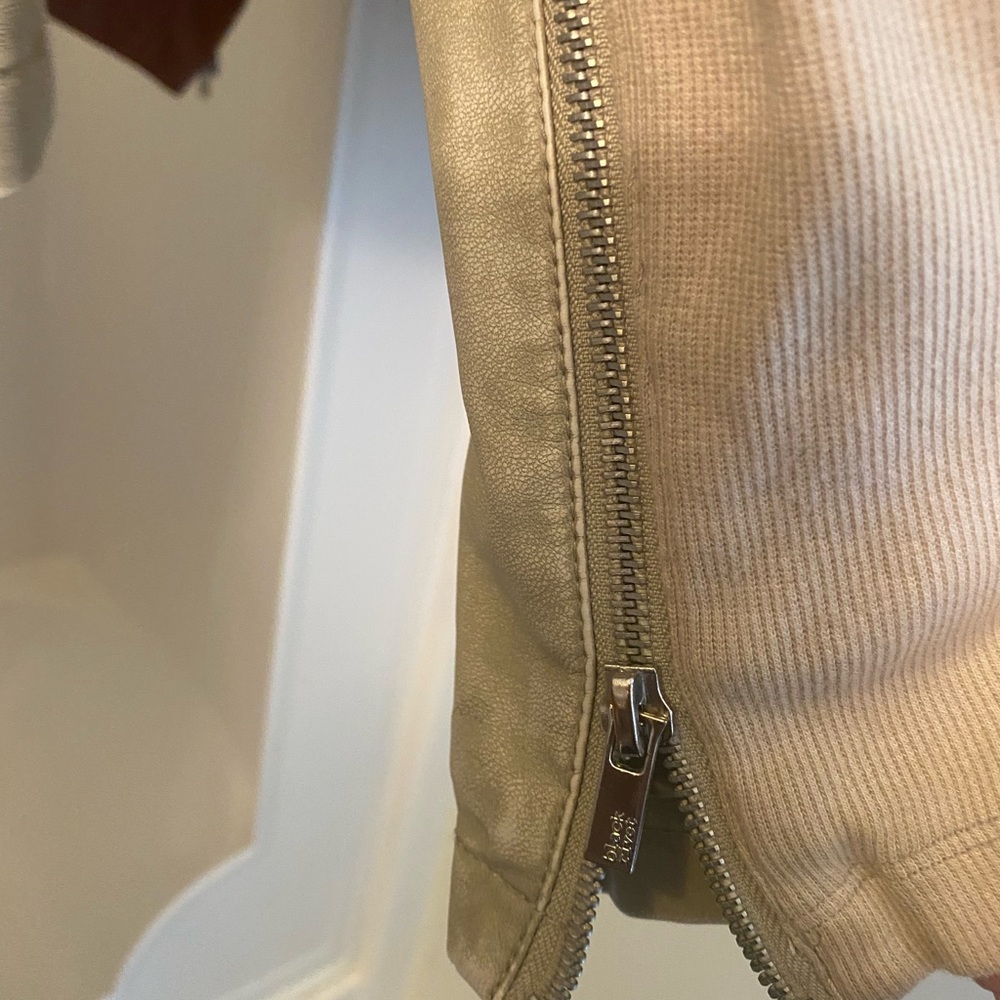 LEATHER JACKET - Picture 4 of 7